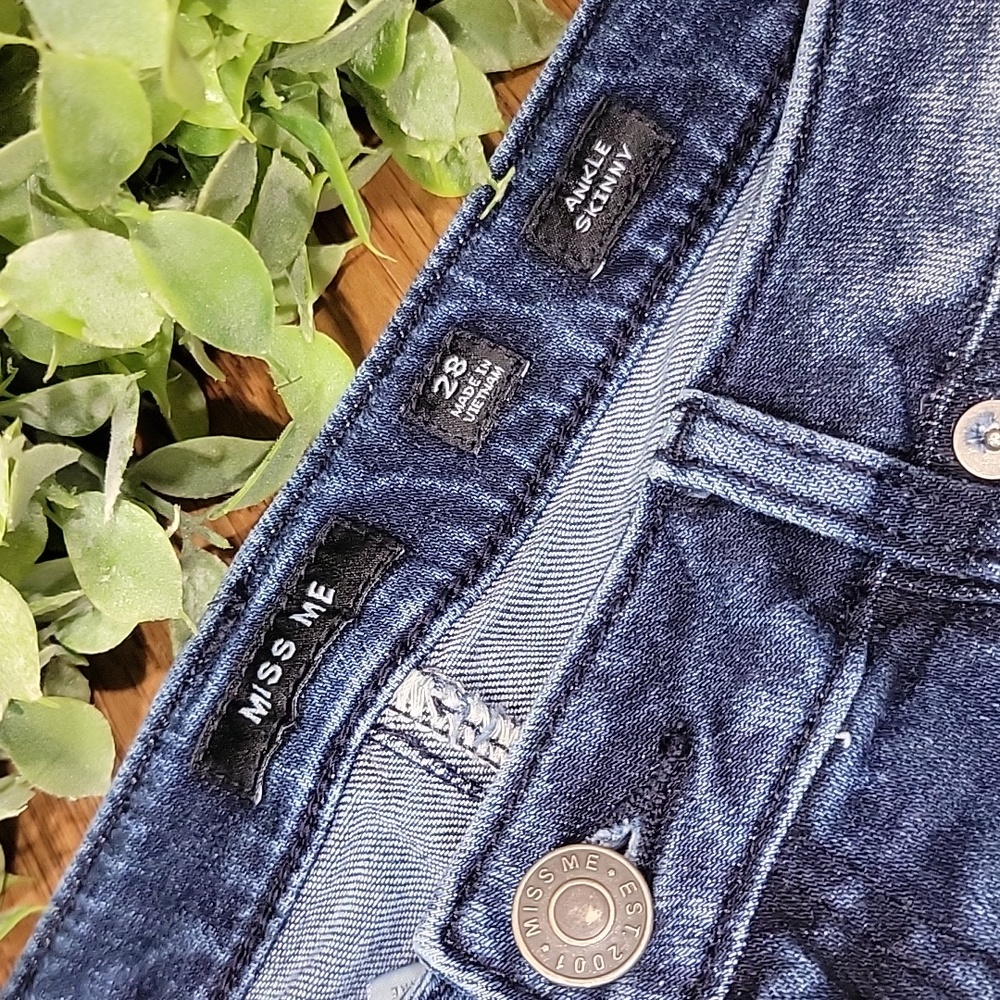Miss Me Dark Blue Skinny Jeans with Floral Embroidery - Picture 4 of 14